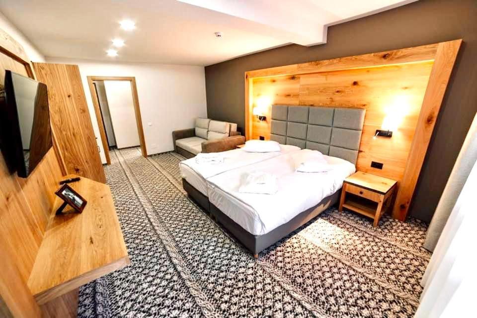 Popasul Domnesc- Resort& Spa- Vue Pensiune 4*